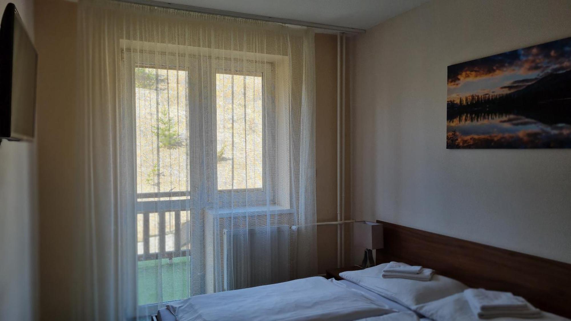Hotel Sipox Strba Exterior photo