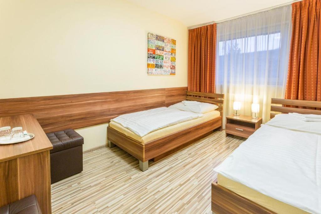 Hotel Sipox Strba Exterior photo